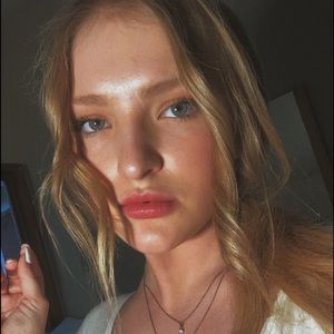 Meet your Posher, Whisper